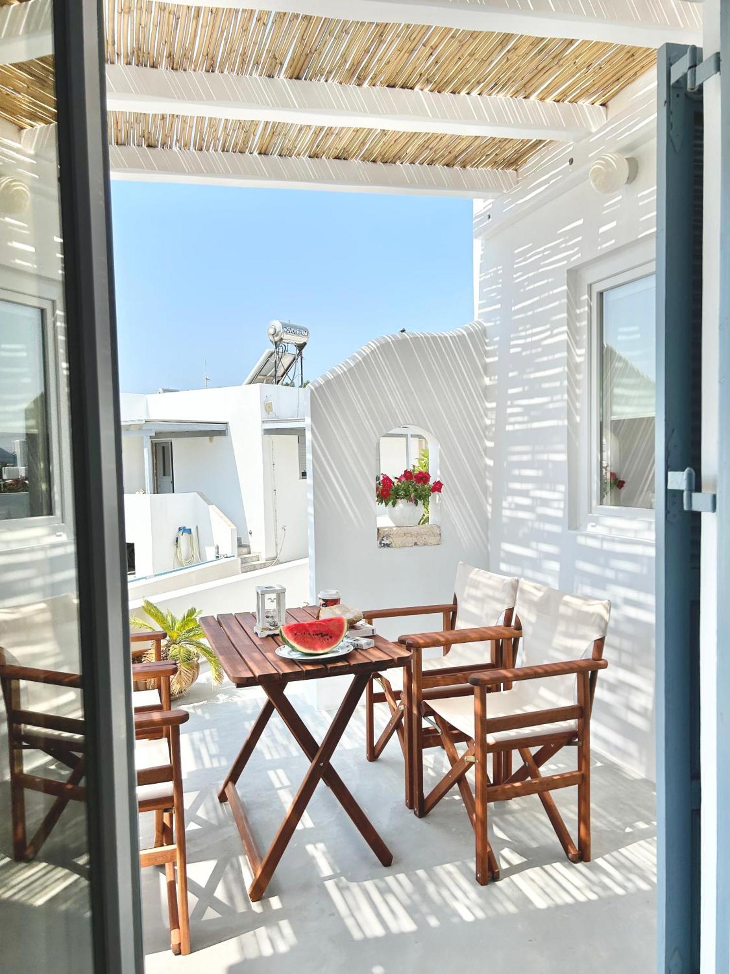 Anita Rooms & Suites Milos Адамас Экстерьер фото