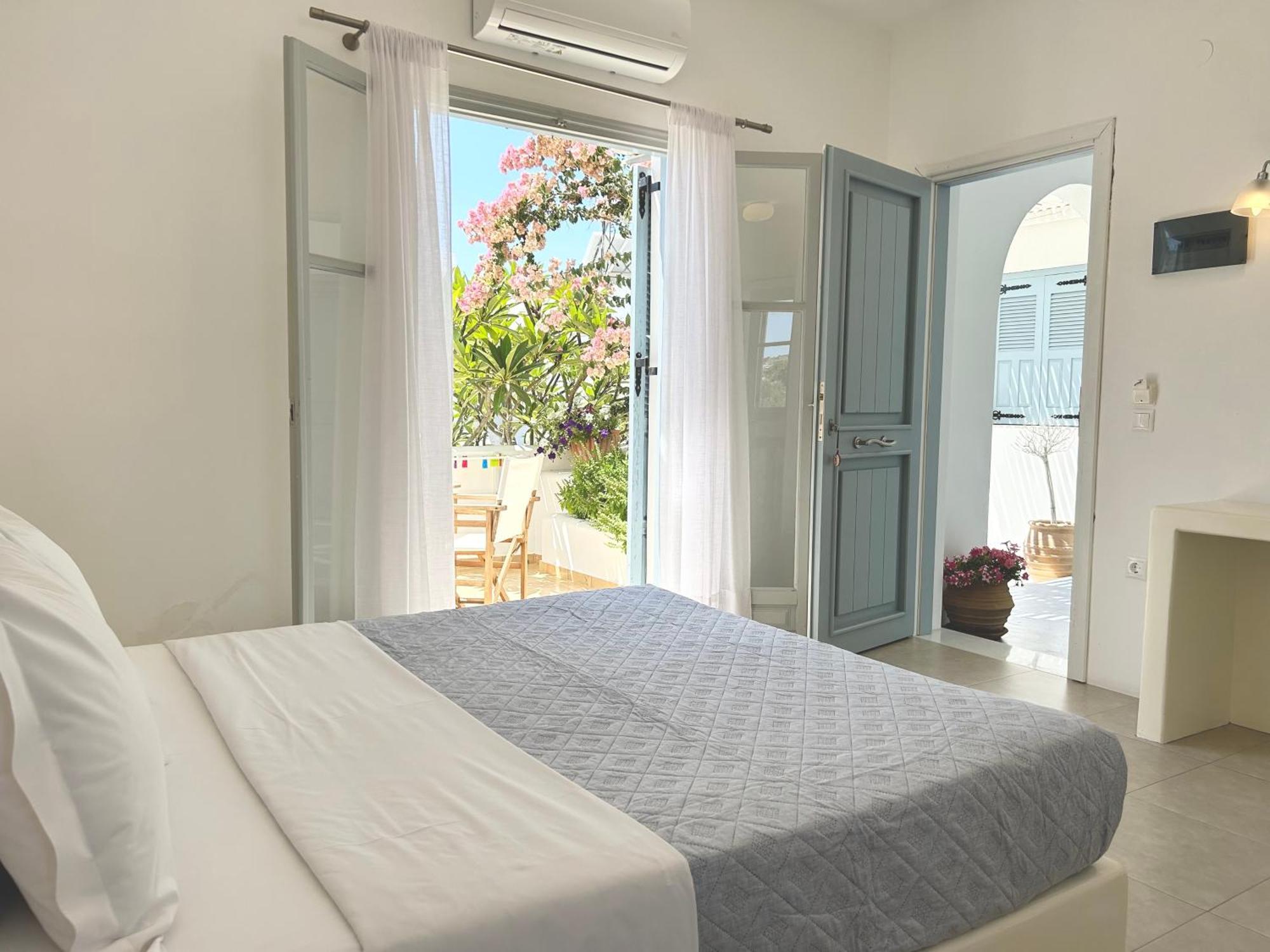 Anita Rooms & Suites Milos Адамас Экстерьер фото