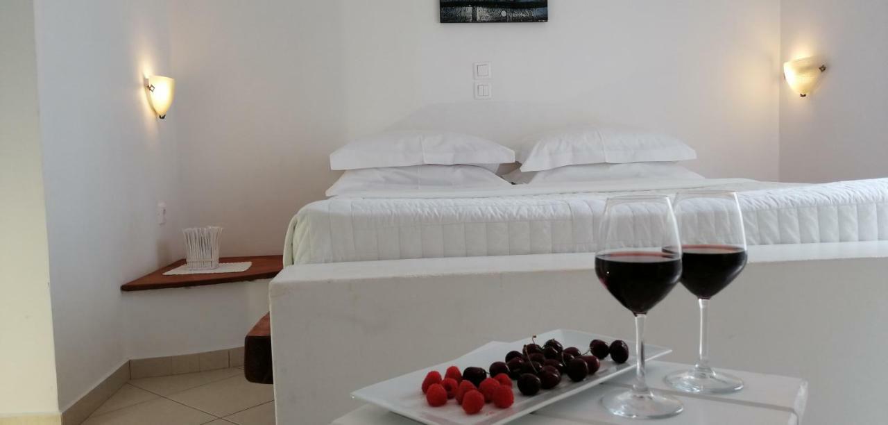 Anita Rooms & Suites Milos Адамас Экстерьер фото